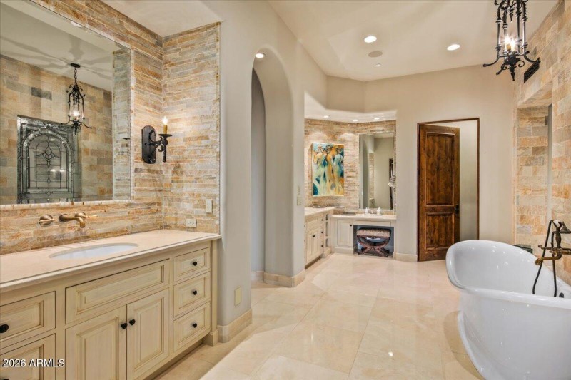 38-Primary Bath Details