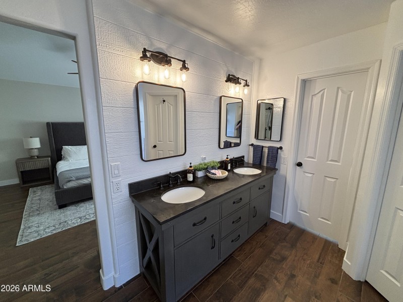 Double Vanities in Master Bath