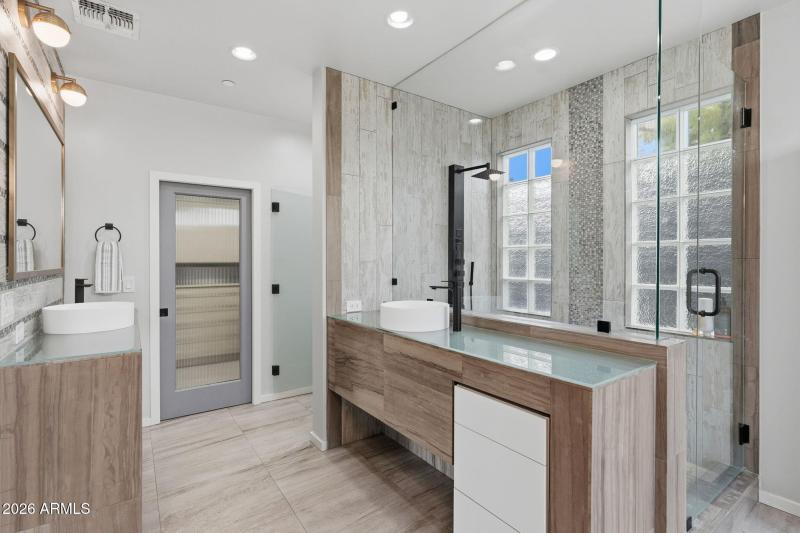 Separated Dual Vanities