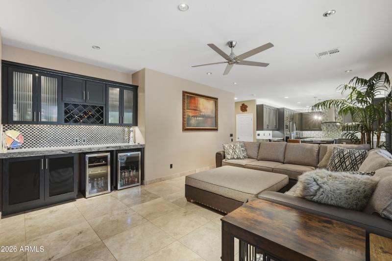 Dry Bar/Beverage Station