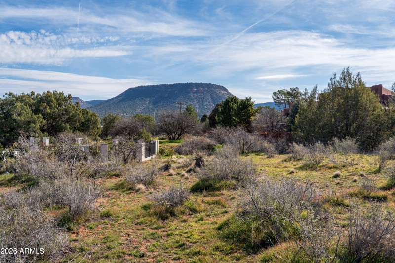 JL_495ESaddlehorn-ground-05