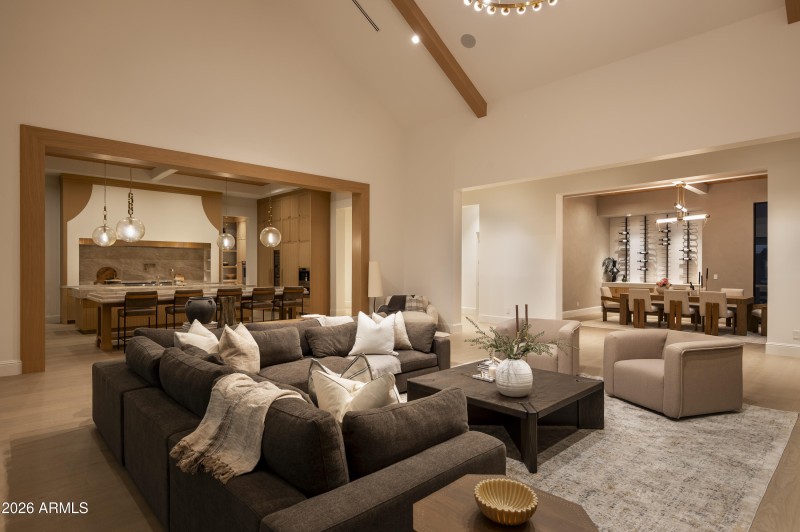 7031 E Paradise Drive-15