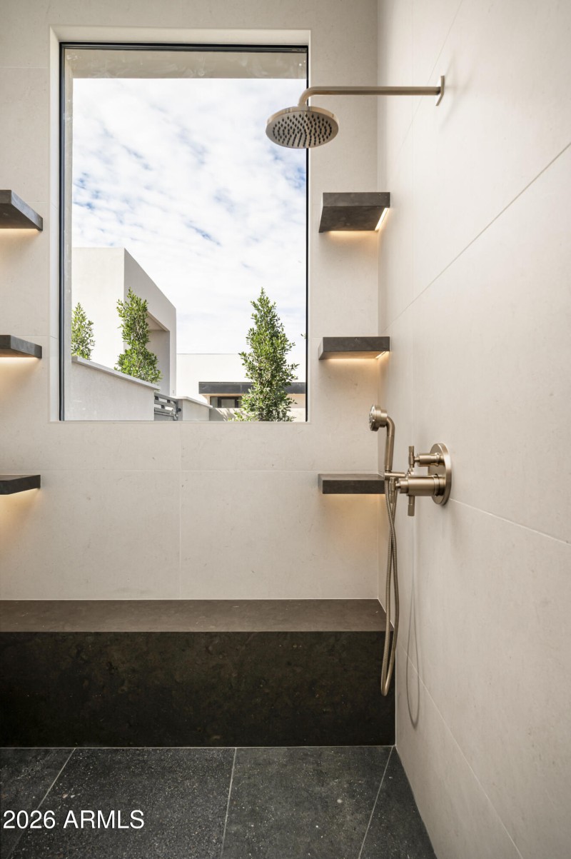 7031 E Paradise Drive-33