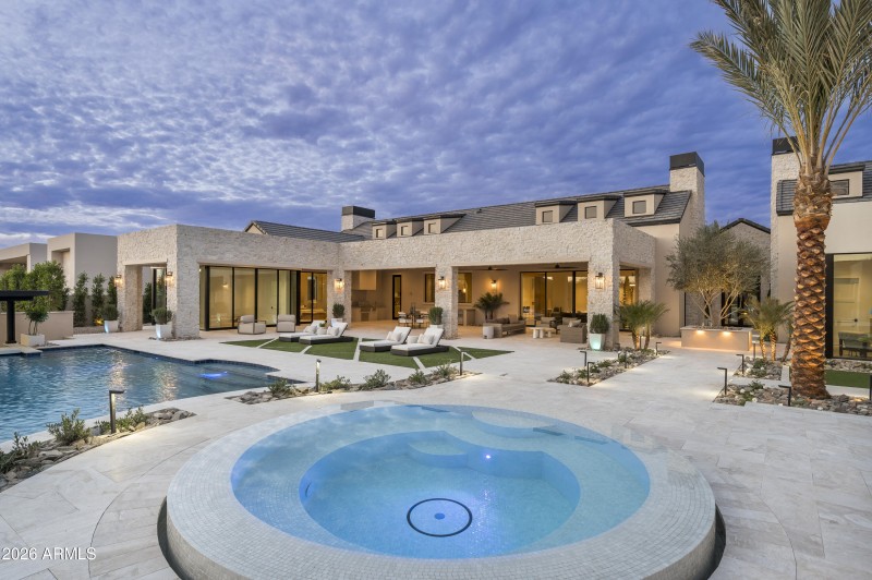 7031 E Paradise Drive-48