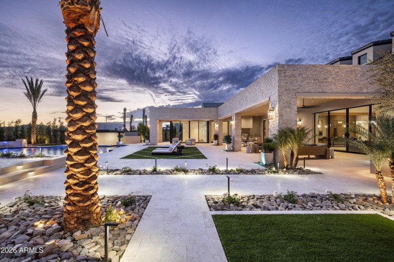 7031 E Paradise Drive-54