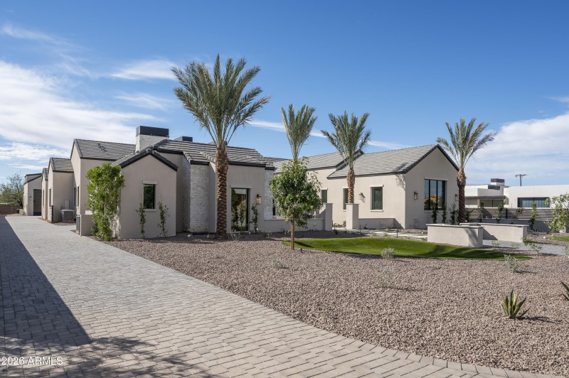 7031 E Paradise Drive-76