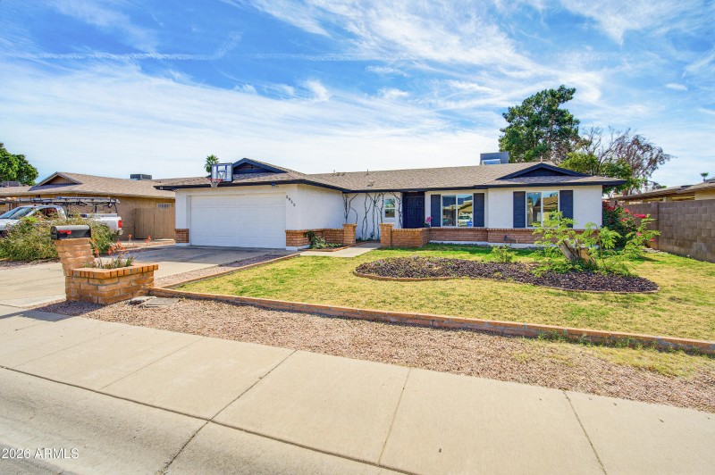 3933 W Pershing Ave-37