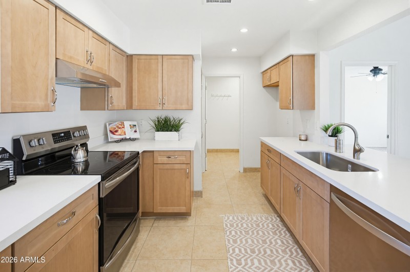 3933 W Pershing Ave-10