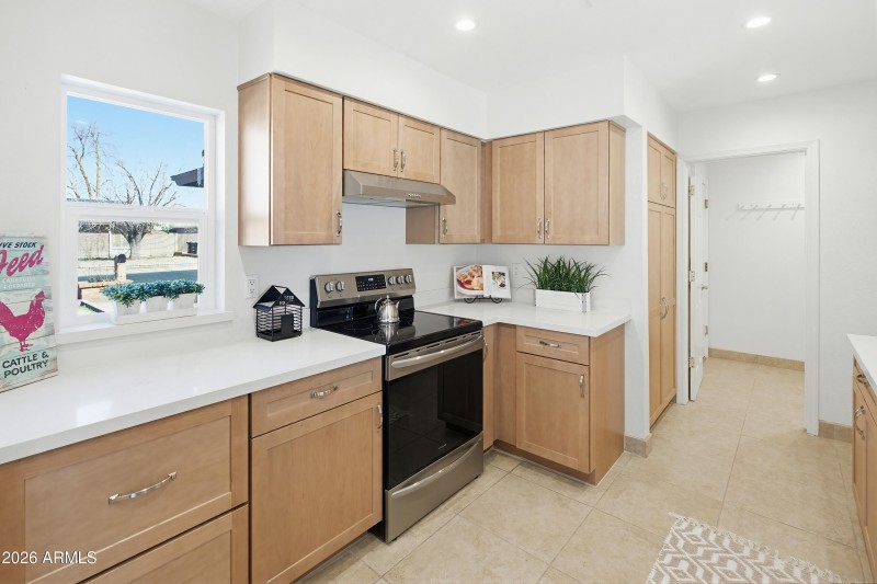 3933 W Pershing Ave-11