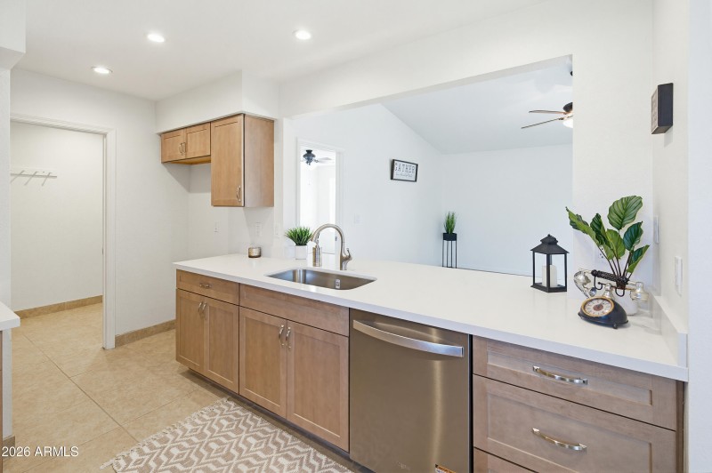 3933 W Pershing Ave-12