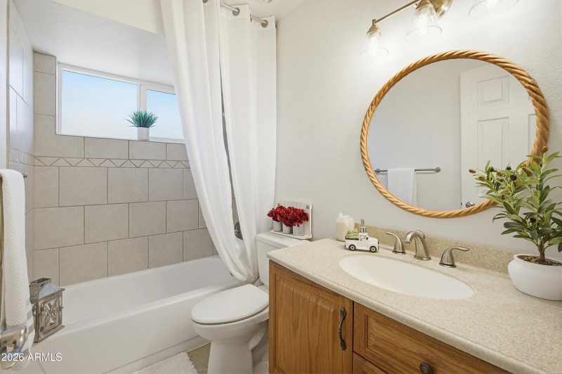 3933 W Pershing Ave-23