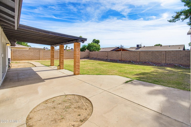 3933 W Pershing Ave-28