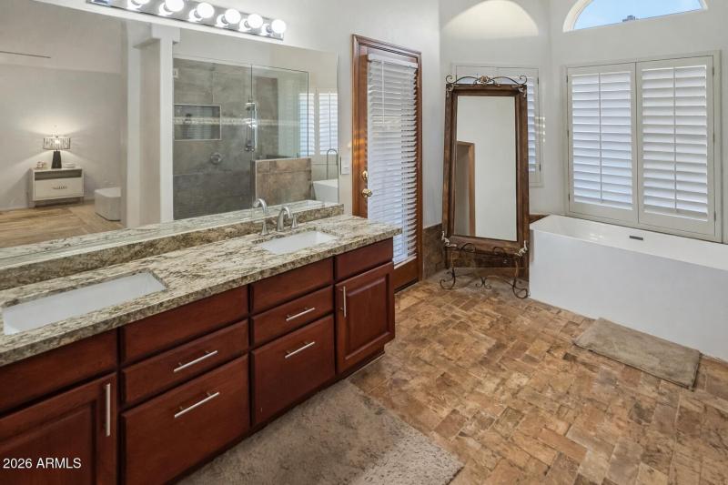 Primary Bath- Dual sink decluttered