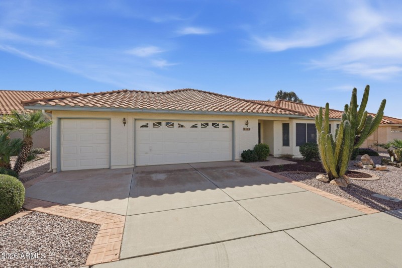 2118 LW - Front photo