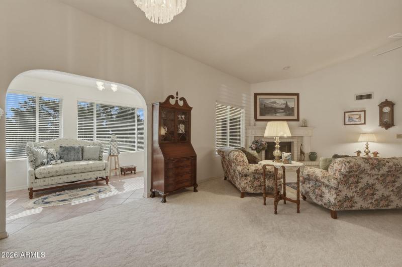 2118 LW - Living Rm5