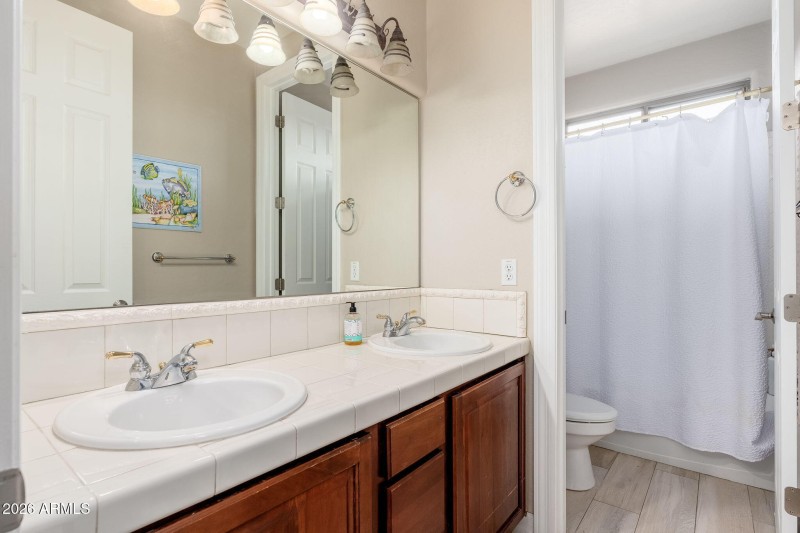 4107 E Pullman Rd - 39