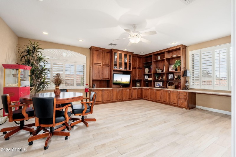 4107 E Pullman Rd - 40