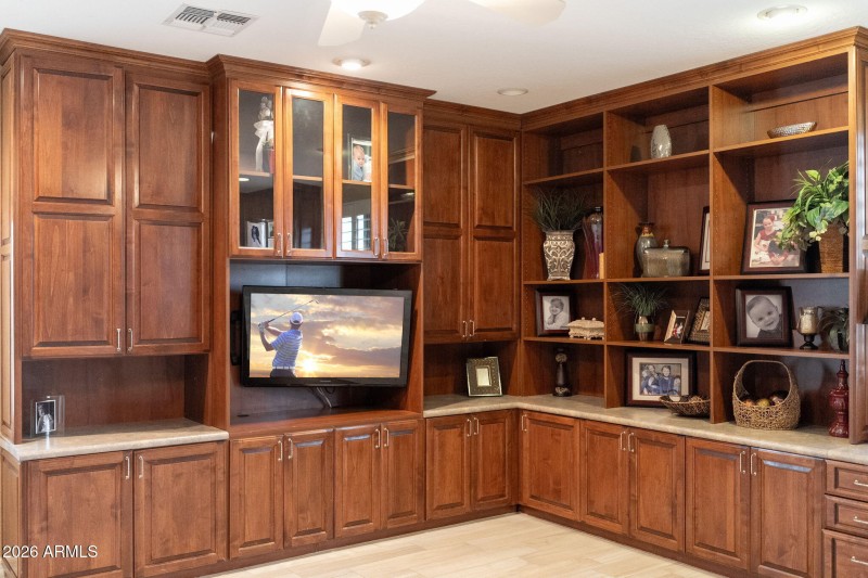 4107 E Pullman Rd - 41