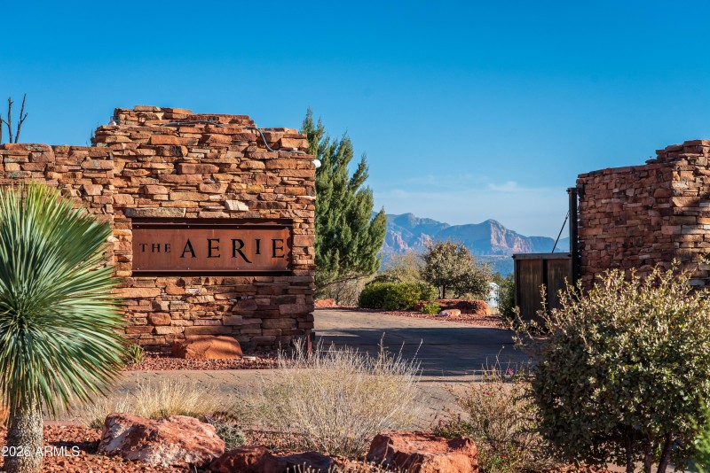 JL_60AltairAve-ground-10