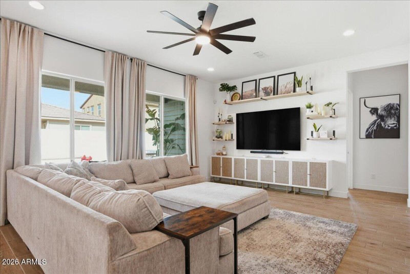 11-10850 E Trent Ave_RedHogMedia