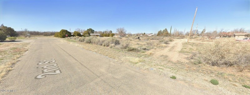 Side street-alley view