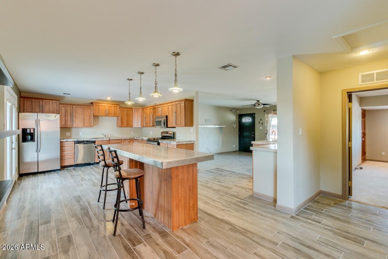 6. KITCHEN AREA WITH BAR AREA AND EXTEND