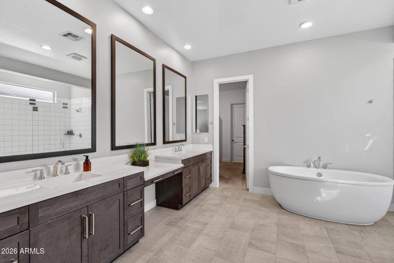 31-web-or-mls-23S 229th Way