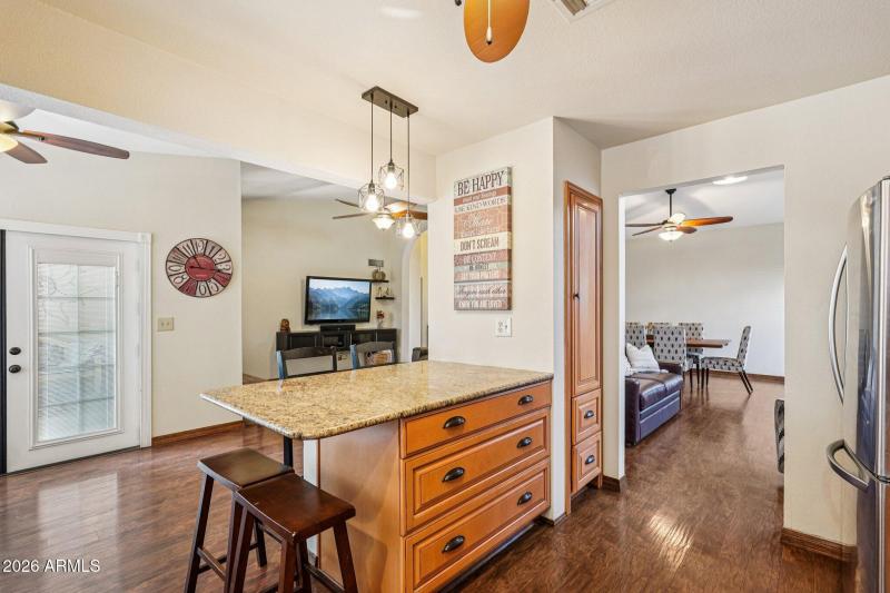 15-web-or-mls-N 83rd Dr-S1802-015