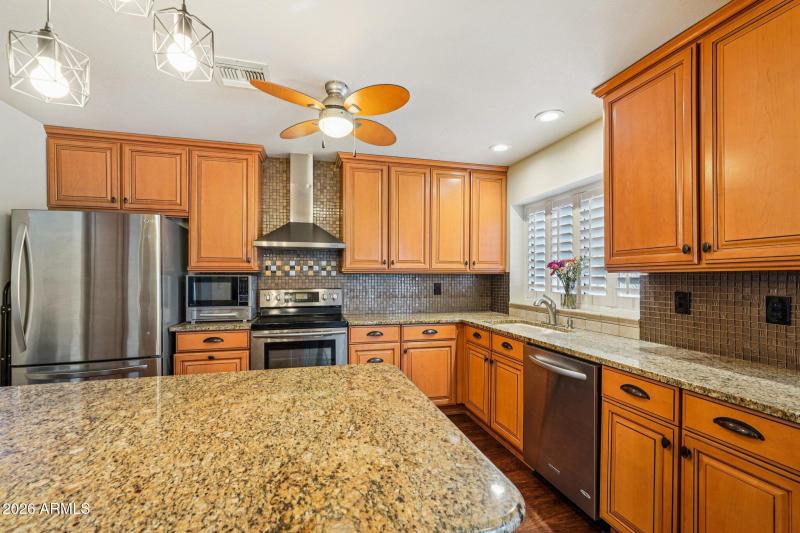 16-web-or-mls-N 83rd Dr-S1802-016