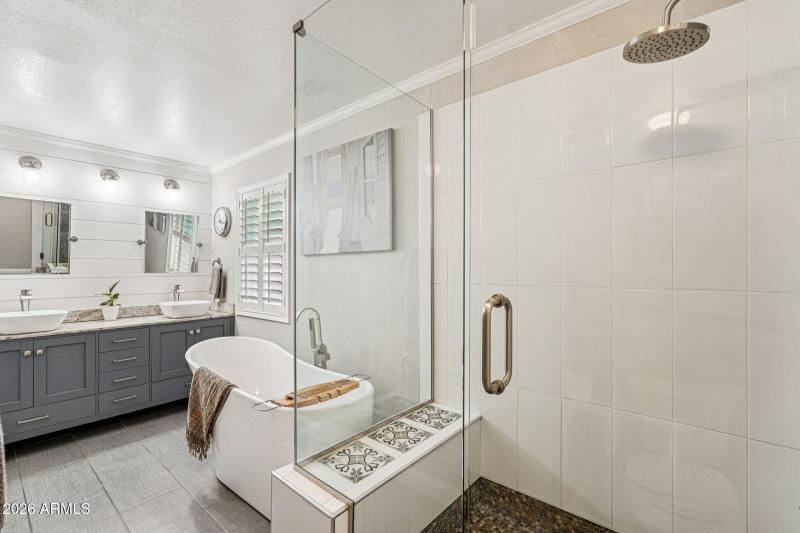 30-web-or-mls-N 83rd Dr-S1802-030