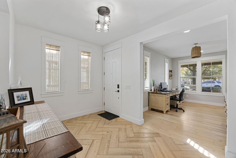 5-web-or-mls-4346-e-palo-verde-st