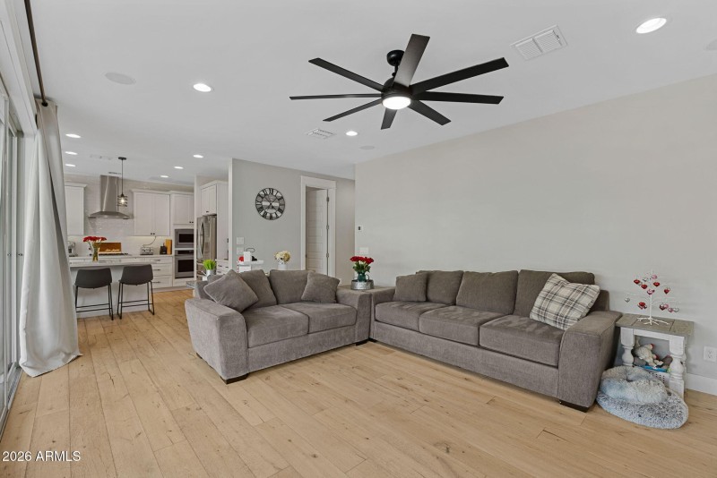 12-web-or-mls-4346-e-palo-verde-st