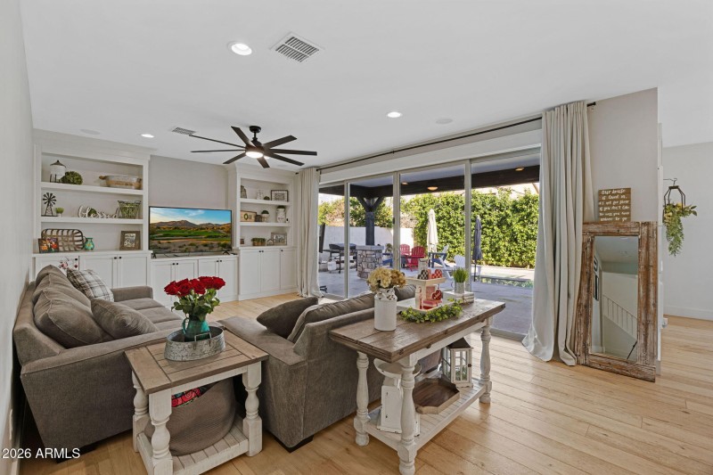 13-web-or-mls-4346-e-palo-verde-st