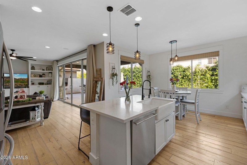 17-web-or-mls-4346-e-palo-verde-st