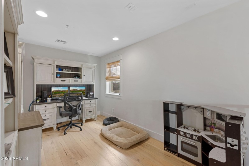 30-web-or-mls-4346-e-palo-verde-st