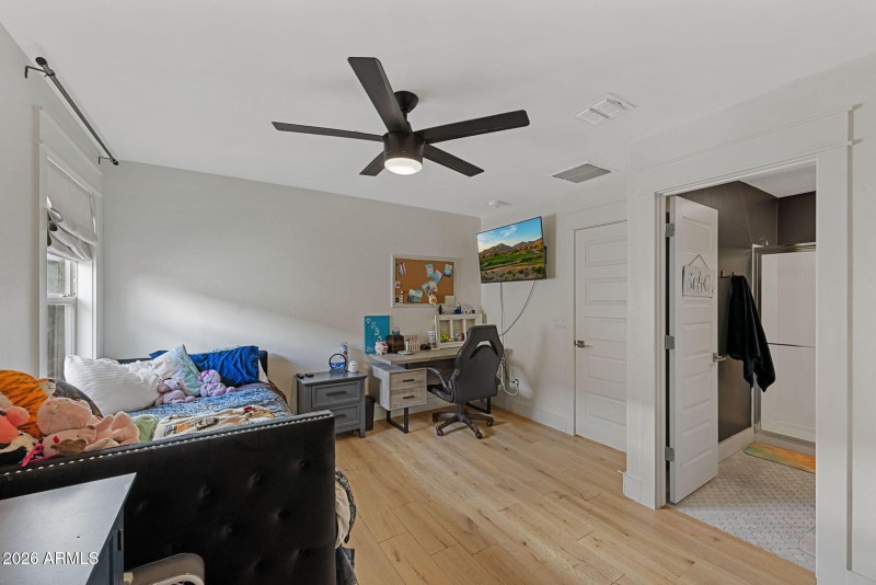 34-web-or-mls-4346-e-palo-verde-st