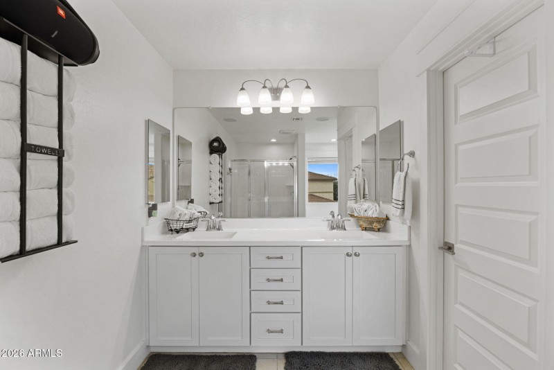 40-web-or-mls-4346-e-palo-verde-st