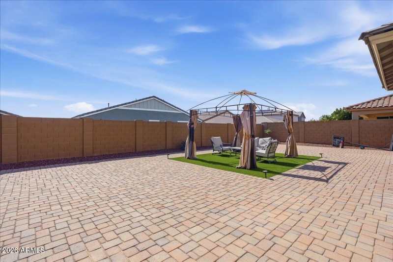 32-19861 W Buchanan_RedHogMedia