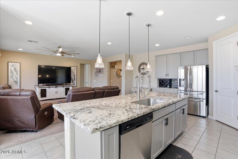 13-19861 W Buchanan_RedHogMedia