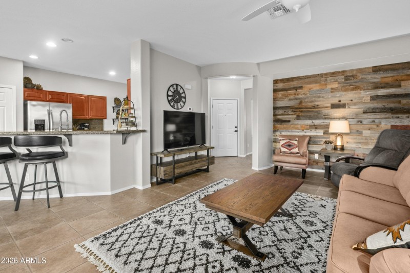 18-10056-E-Prospector-18