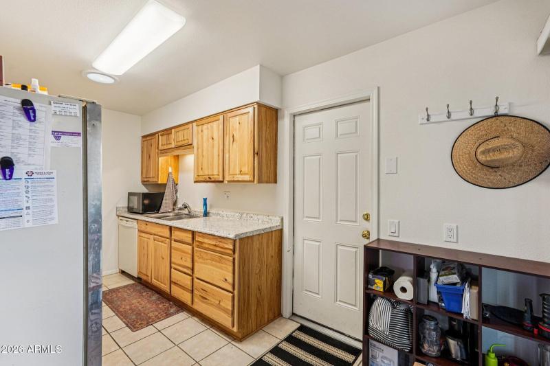 17-web-or-mls-W Wheatridge Dr-S1802-017