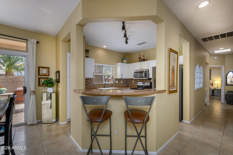 Beautifu; Open Kitchen