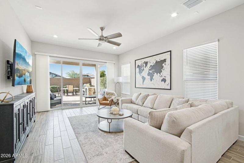 8-web-or-mls-N 59th St-S1802-006