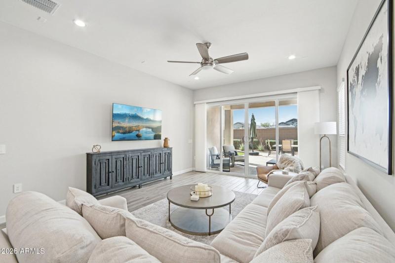 9-web-or-mls-N 59th St-S1802-007