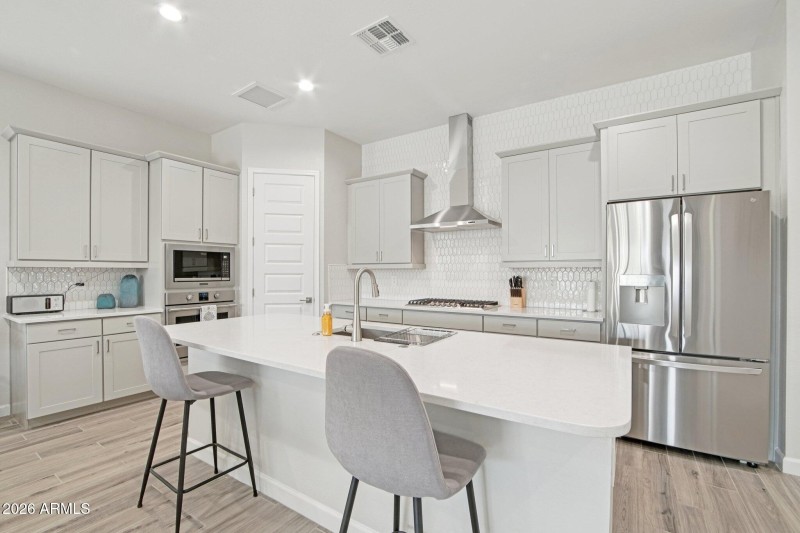 12-web-or-mls-N 59th St-S1802-010