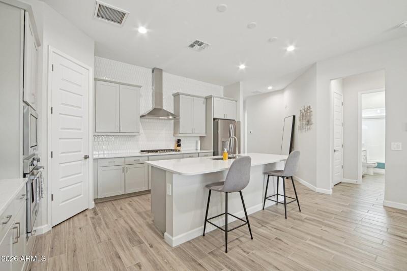 14-web-or-mls-N 59th St-S1802-012