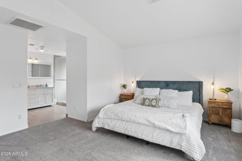 22-web-or-mls-901-w-juanita-ave