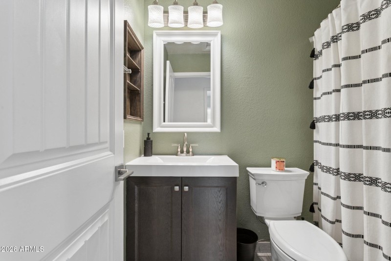 31-web-or-mls-901-w-juanita-ave