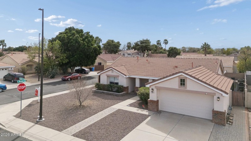 36-web-or-mls-901-w-juanita-ave