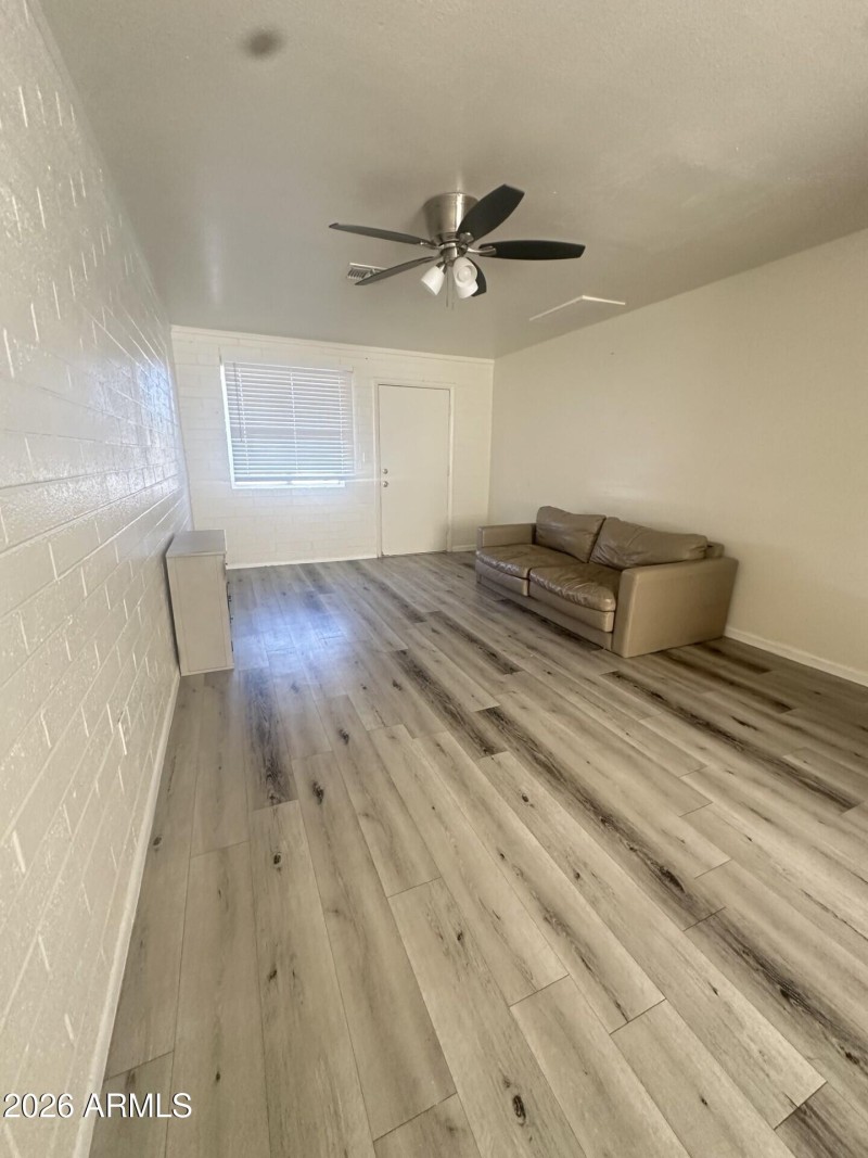 7b925c21-2b2b-49fe-a3a3-cc12b4201192